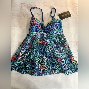 Womens'Gottex Multicolor Swim Tankini Top. Size 6, NWT